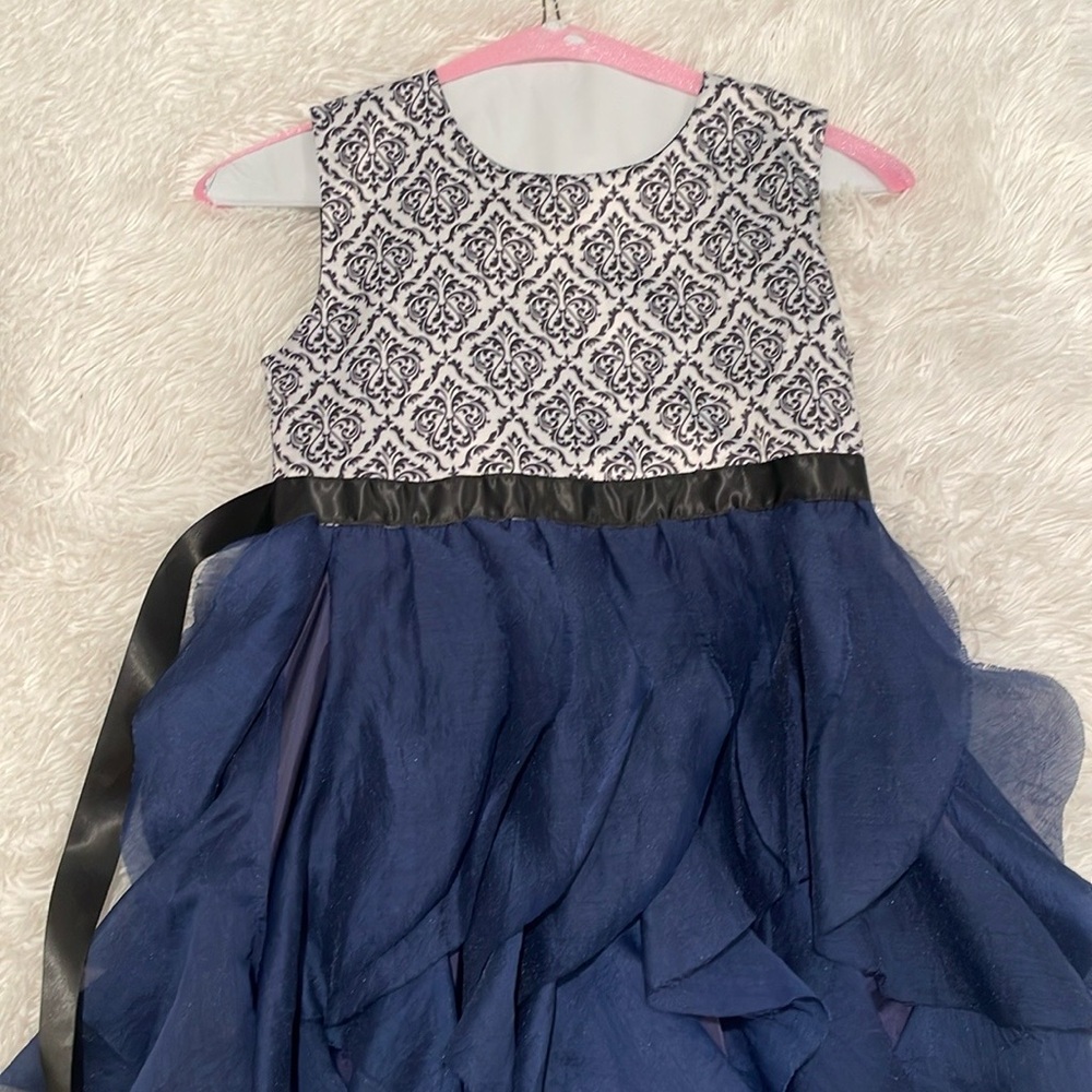 Girls formal dress size 8